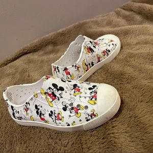 Mickey Mouse natives